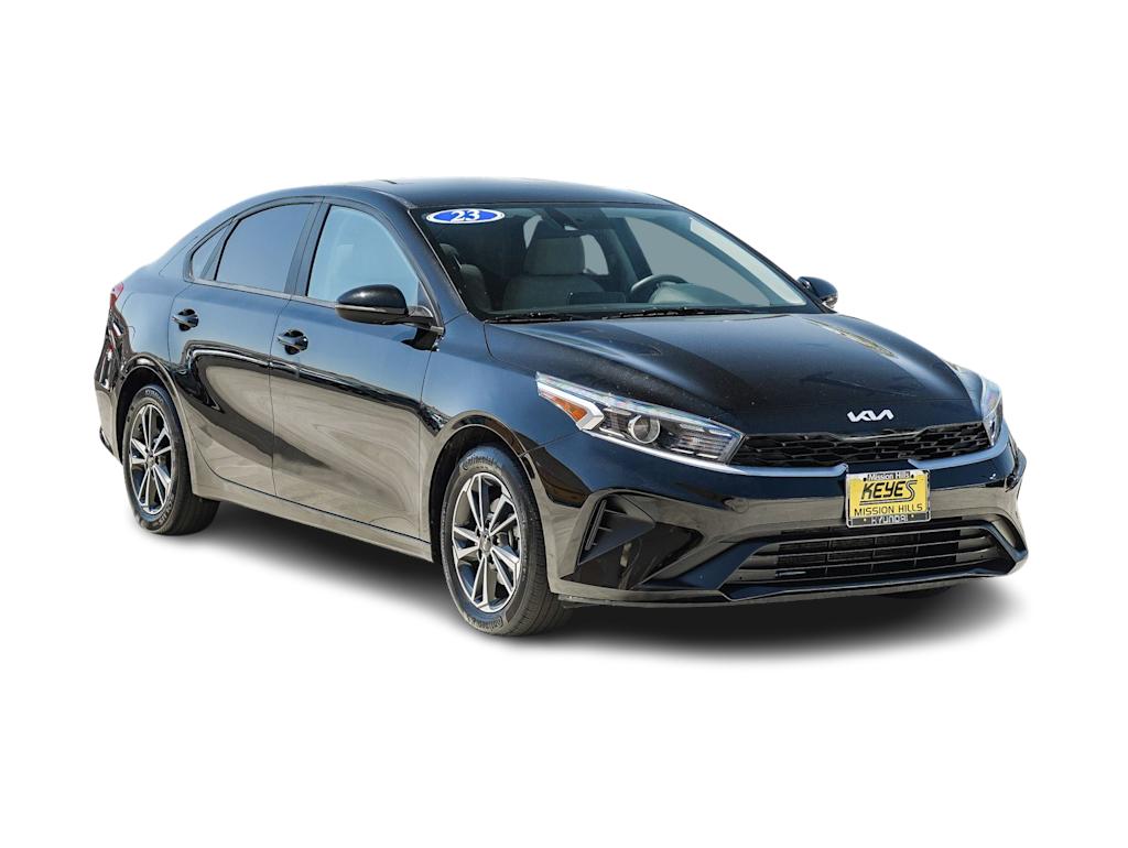 Thumbnail: 2023 Kia Forte - 18