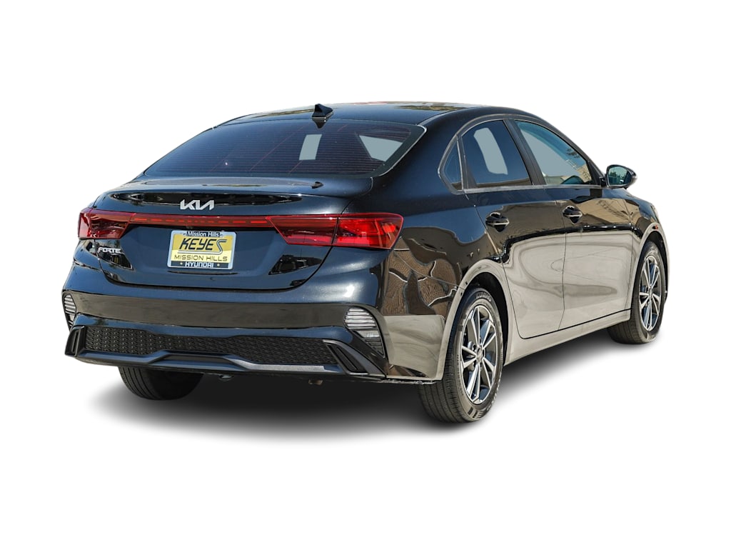 Thumbnail: 2023 Kia Forte - 19