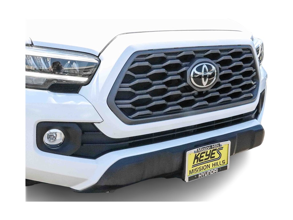 Thumbnail: 2022 Toyota Tacoma - 21