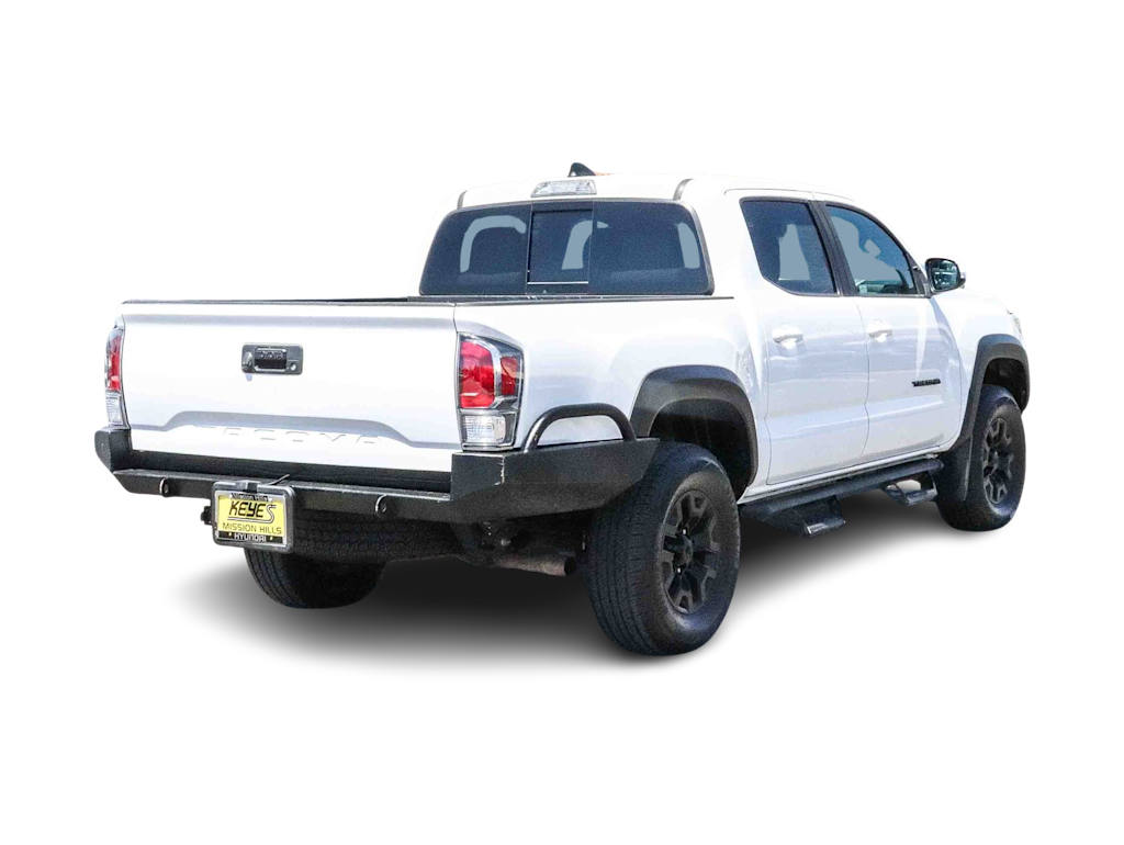 Thumbnail: 2022 Toyota Tacoma - 18