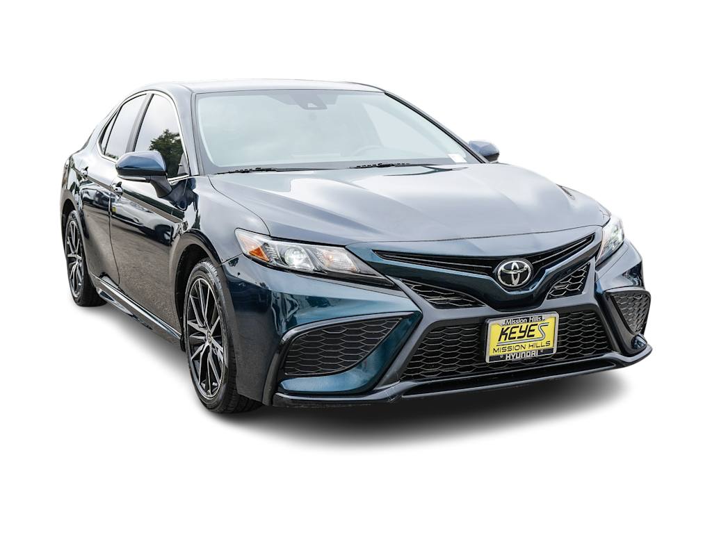 2021 Toyota Camry SE 17