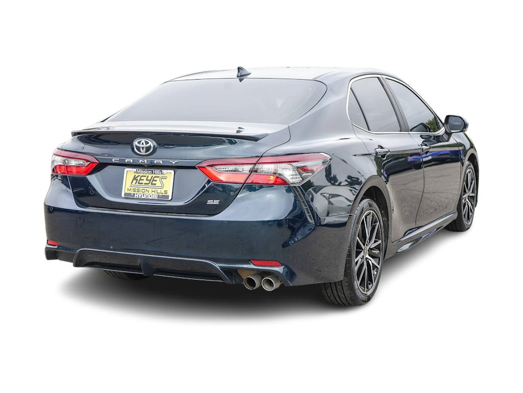 2021 Toyota Camry SE 16