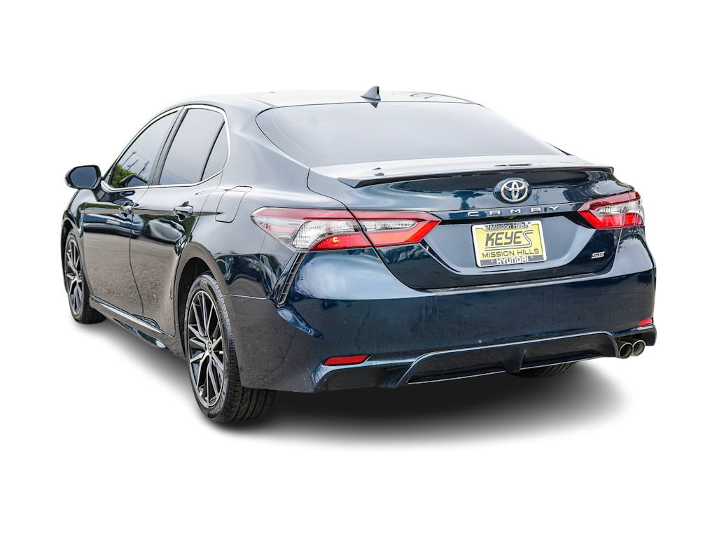 2021 Toyota Camry SE 3