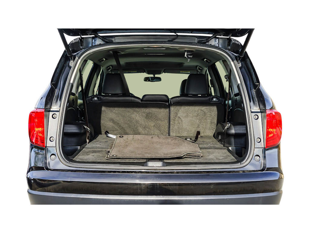 Thumbnail: 2017 Honda Pilot - 16