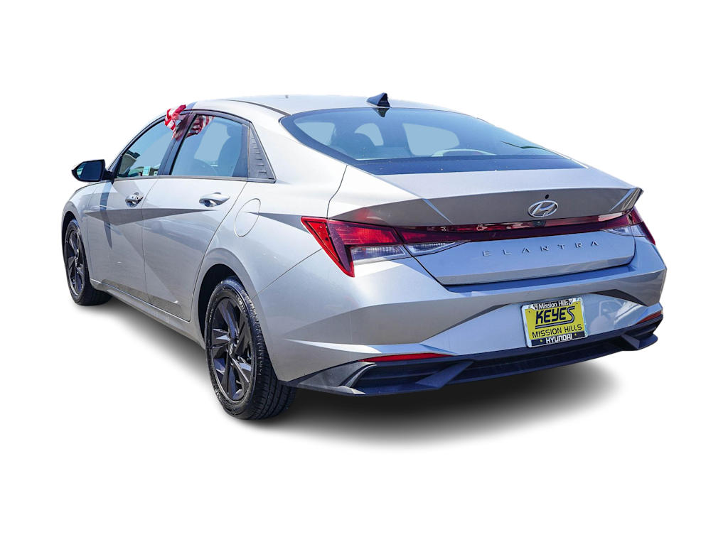 Thumbnail: 2021 Hyundai Elantra - 3