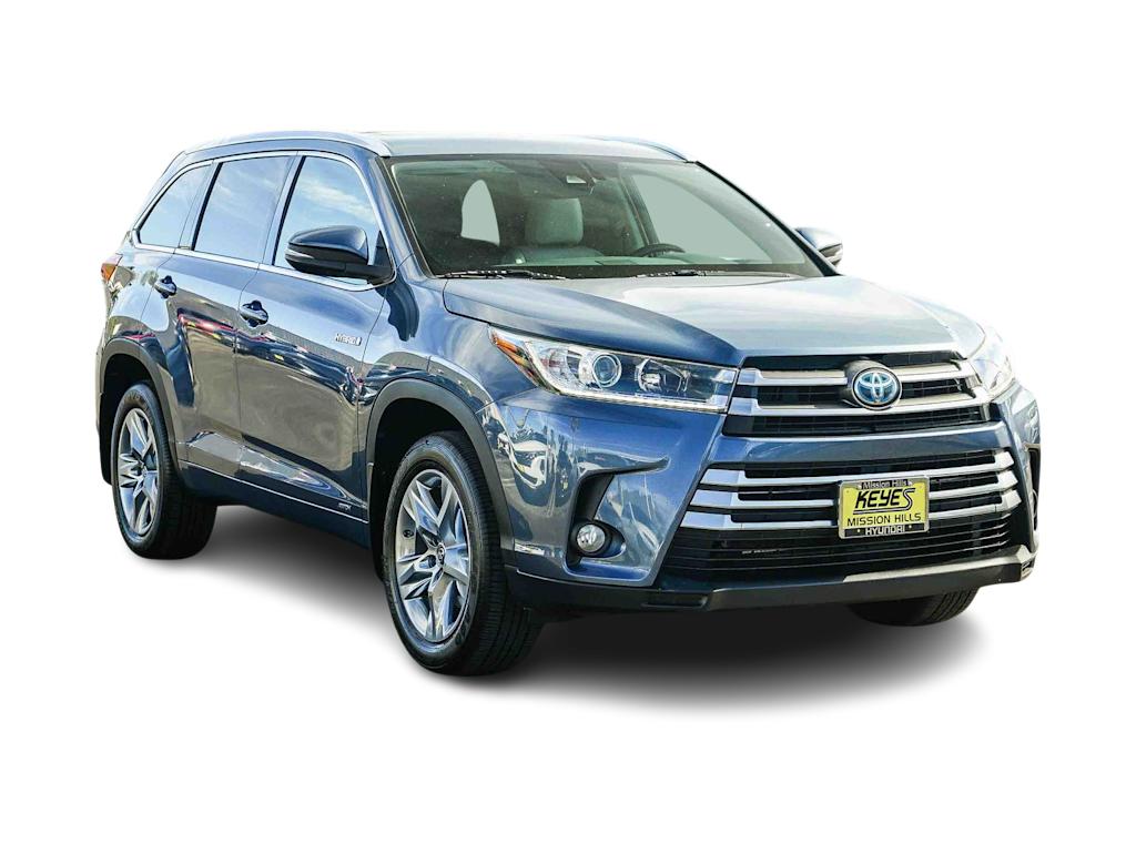 Thumbnail: 2017 Toyota Highlander - 17