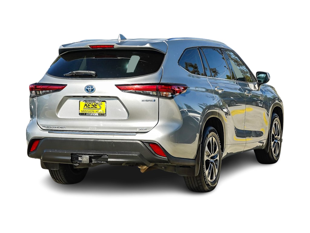 Thumbnail: 2021 Toyota Highlander - 20