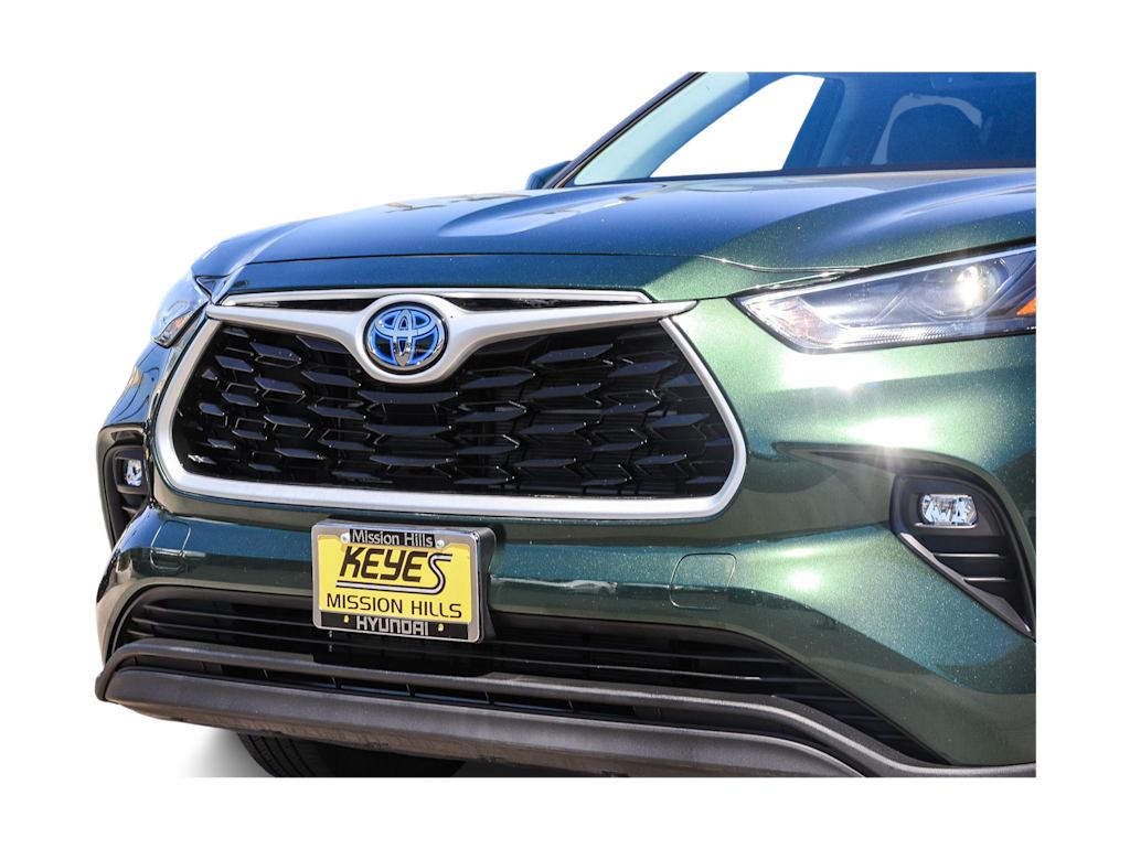Thumbnail: 2023 Toyota Highlander - 16