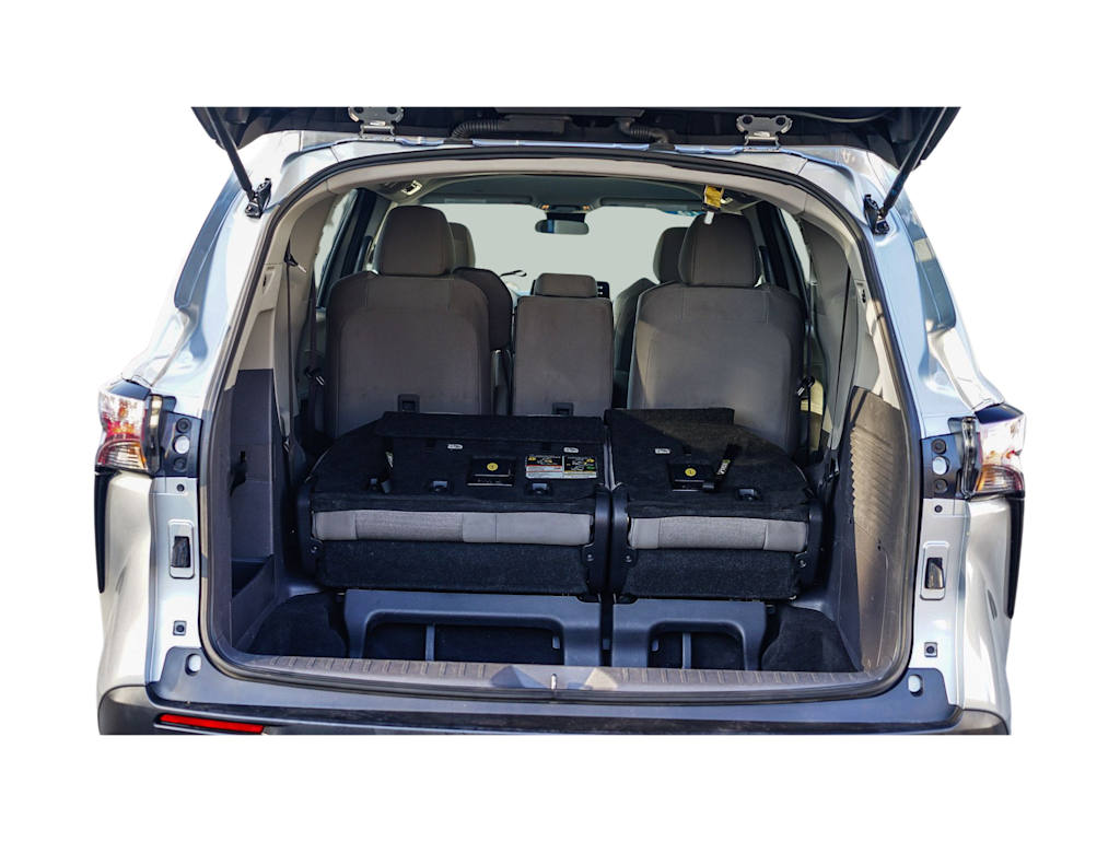 Thumbnail: 2024 Toyota Sienna - 17