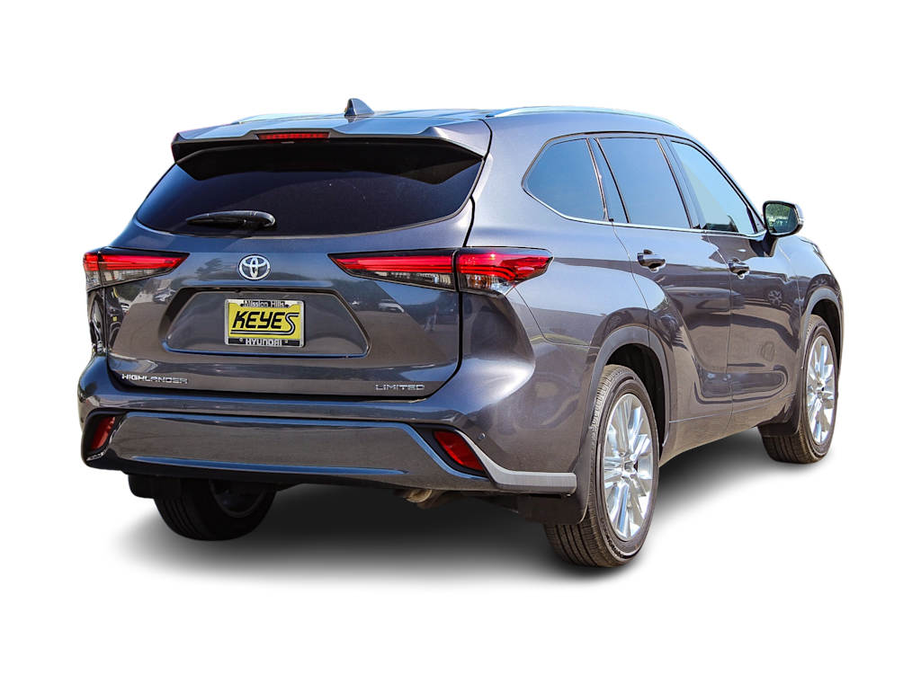 2022 Toyota Highlander Limited 17