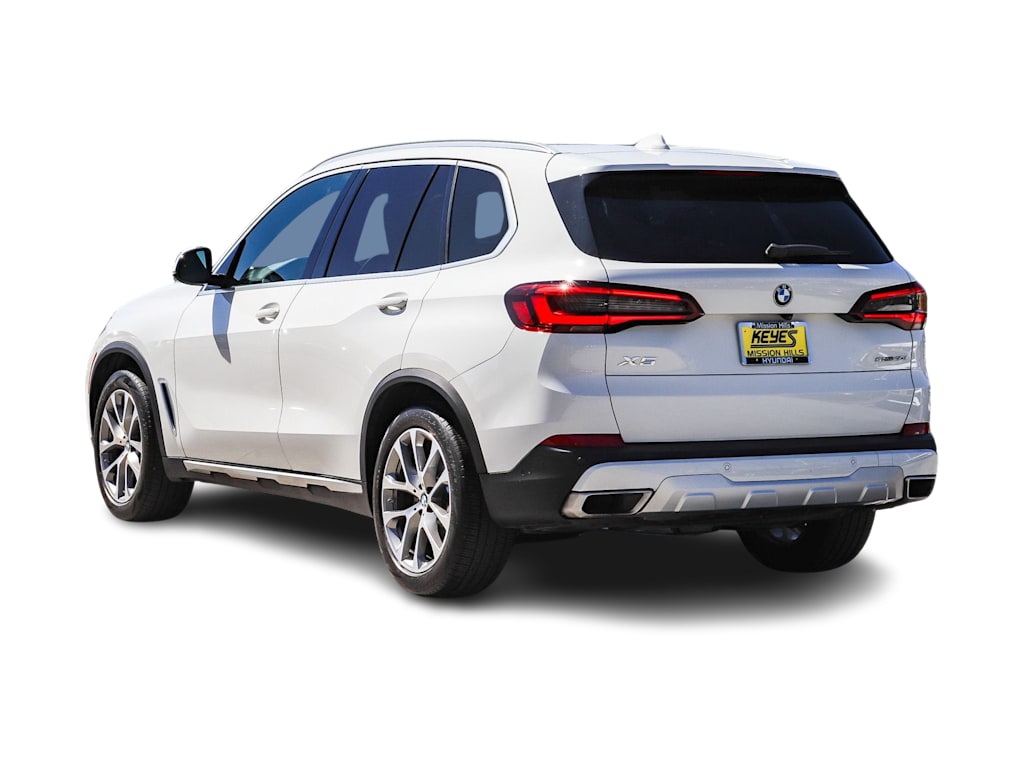 Thumbnail: 2021 BMW X5 - 3