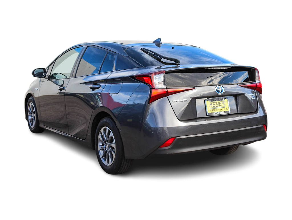 2019 Toyota Prius XLE 3