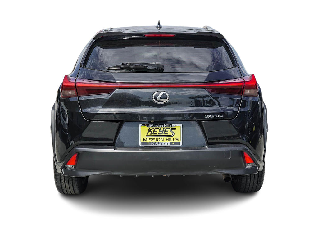 Thumbnail: 2019 Lexus UX - 4