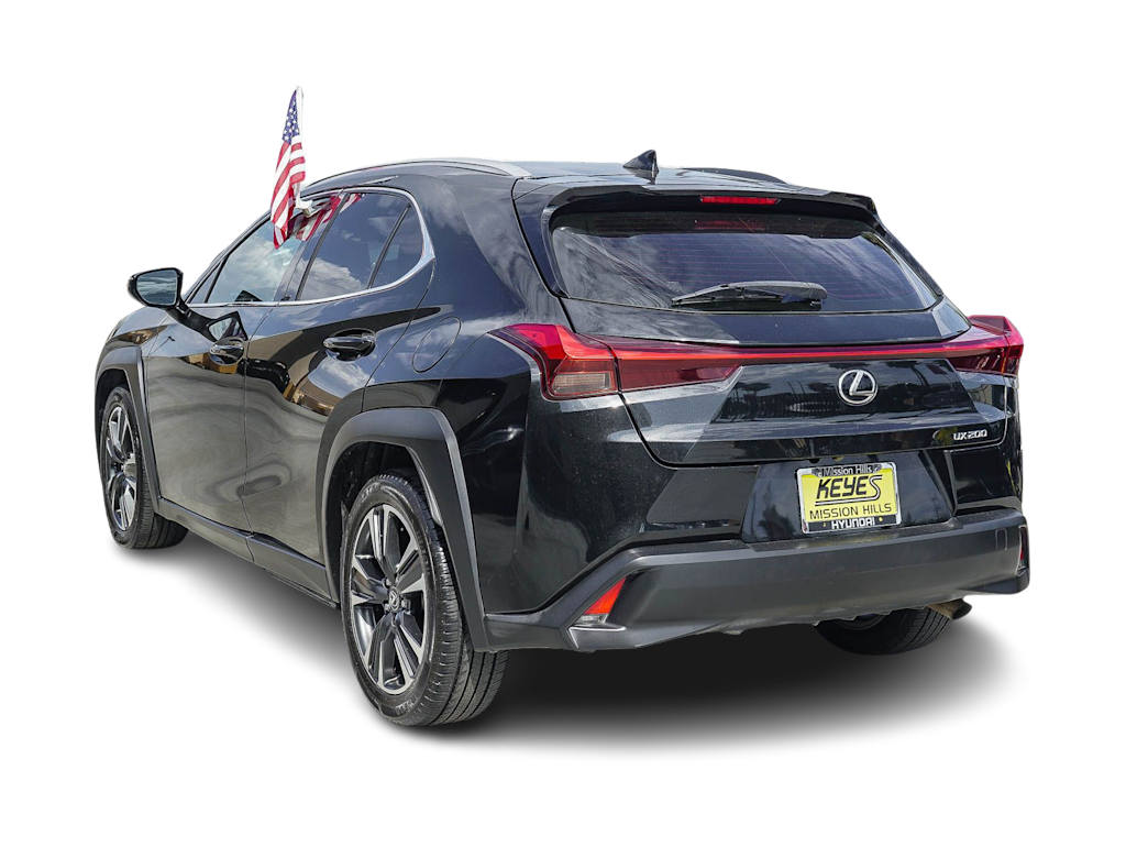Thumbnail: 2019 Lexus UX - 3