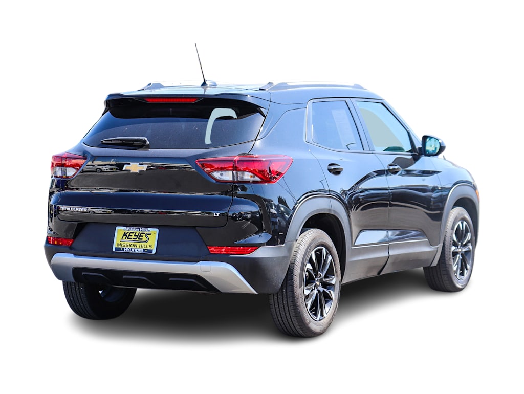 Thumbnail: 2023 Chevrolet TrailBlazer - 16