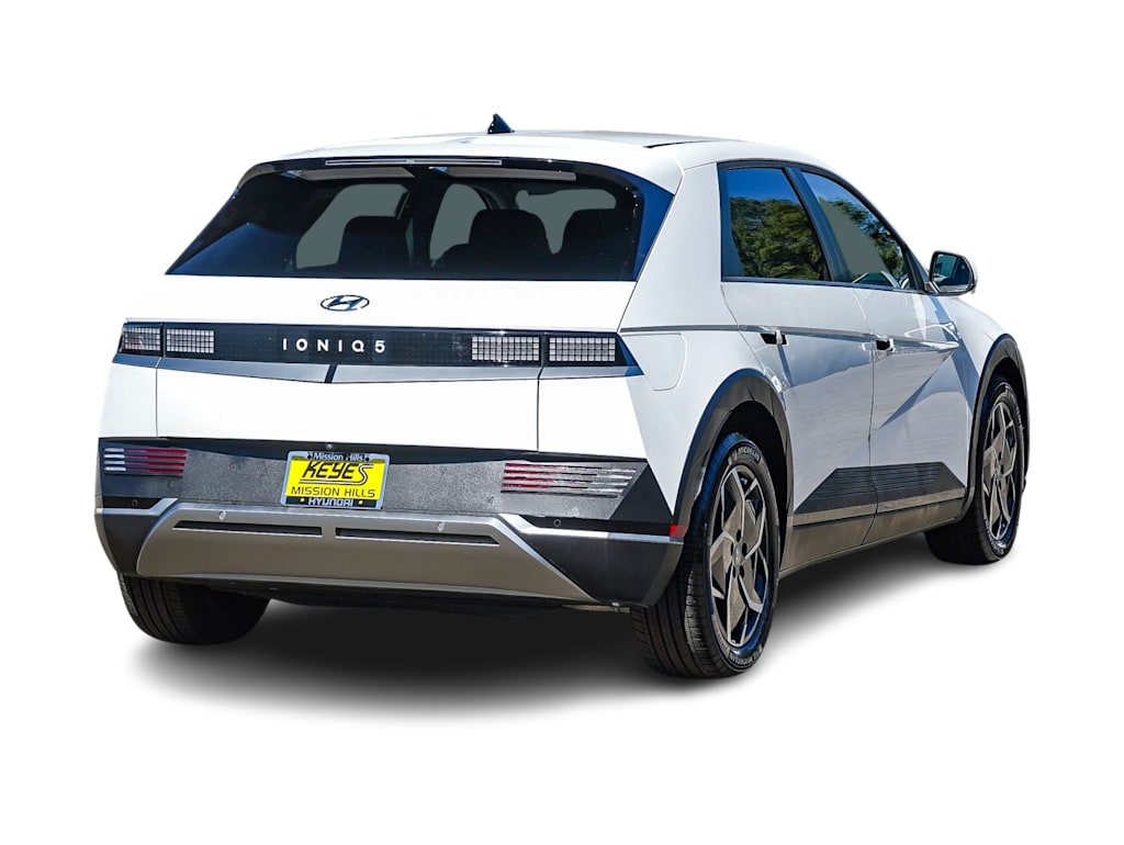 Thumbnail: 2024 Hyundai Ioniq 5 - 17