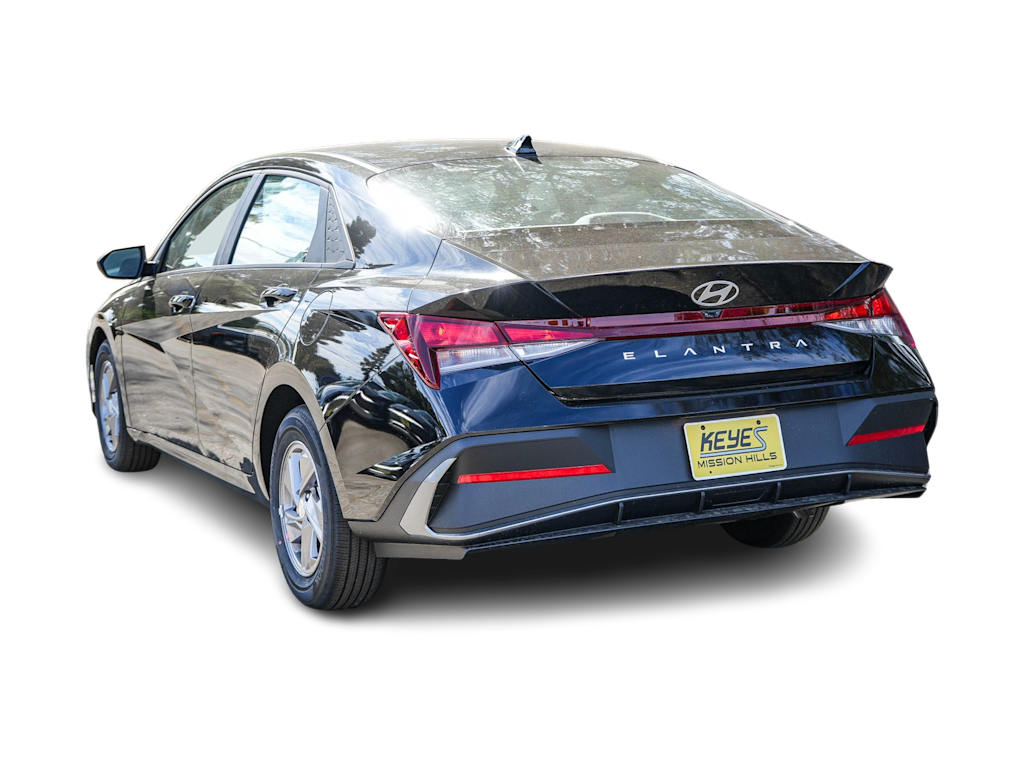 Thumbnail: 2025 Hyundai Elantra - 3