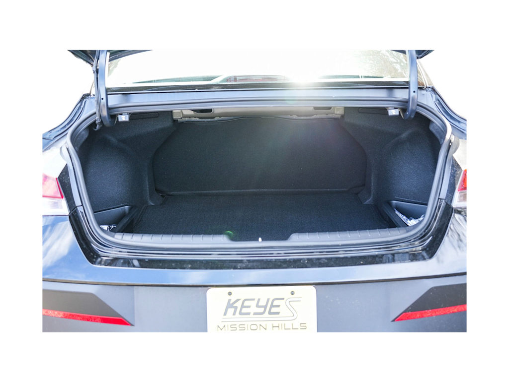 Thumbnail: 2025 Hyundai Elantra - 16