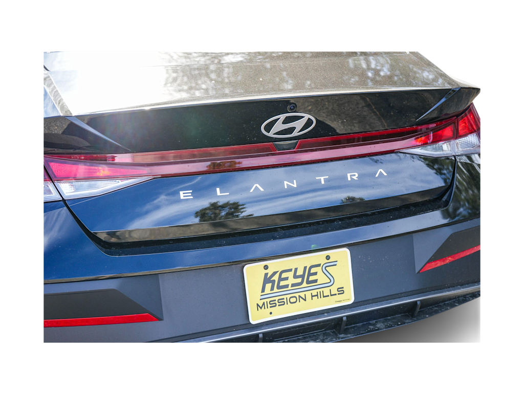 Thumbnail: 2025 Hyundai Elantra - 22