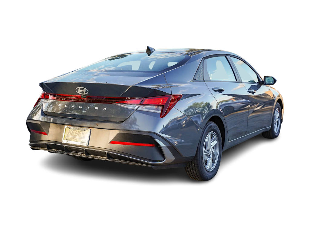 Thumbnail: 2026 Hyundai Elantra - 22