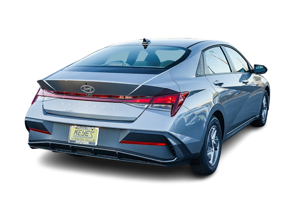 Thumbnail: 2026 Hyundai Elantra - 17