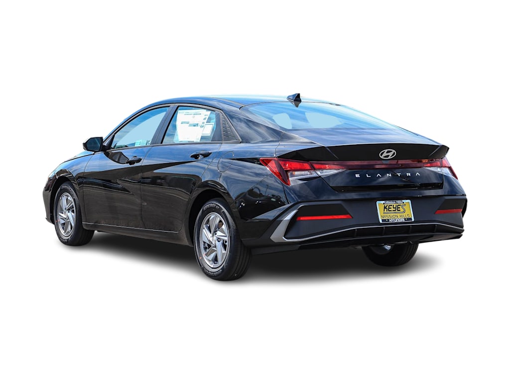 Thumbnail: 2026 Hyundai Elantra - 3