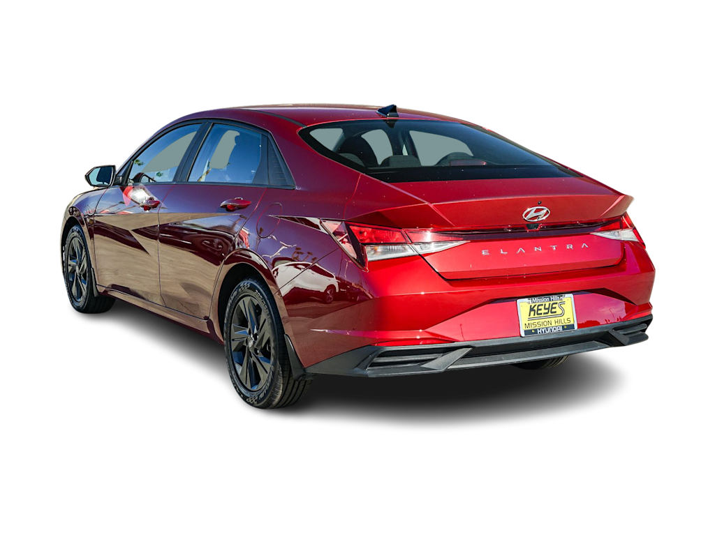Thumbnail: 2023 Hyundai Elantra - 3