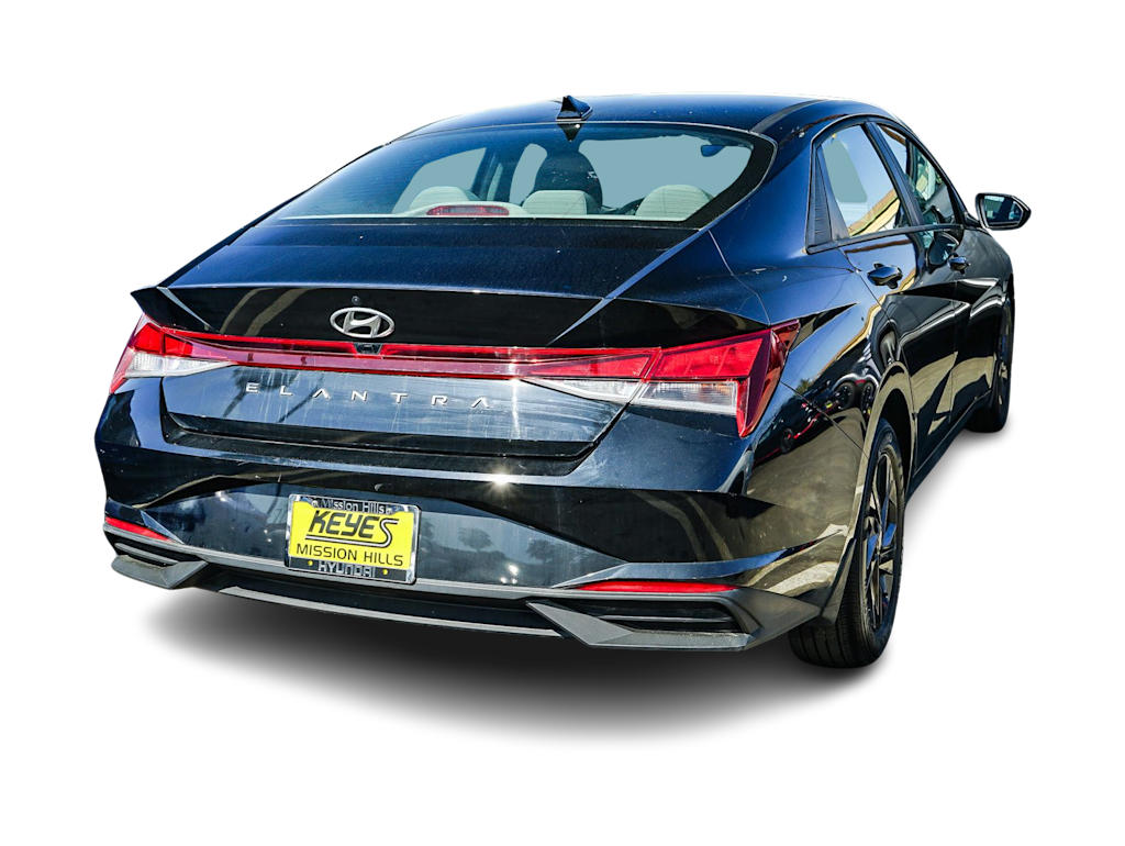 Thumbnail: 2023 Hyundai Elantra - 8