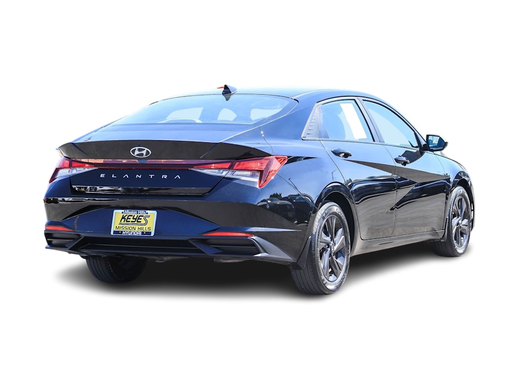 Thumbnail: 2023 Hyundai Elantra - 15