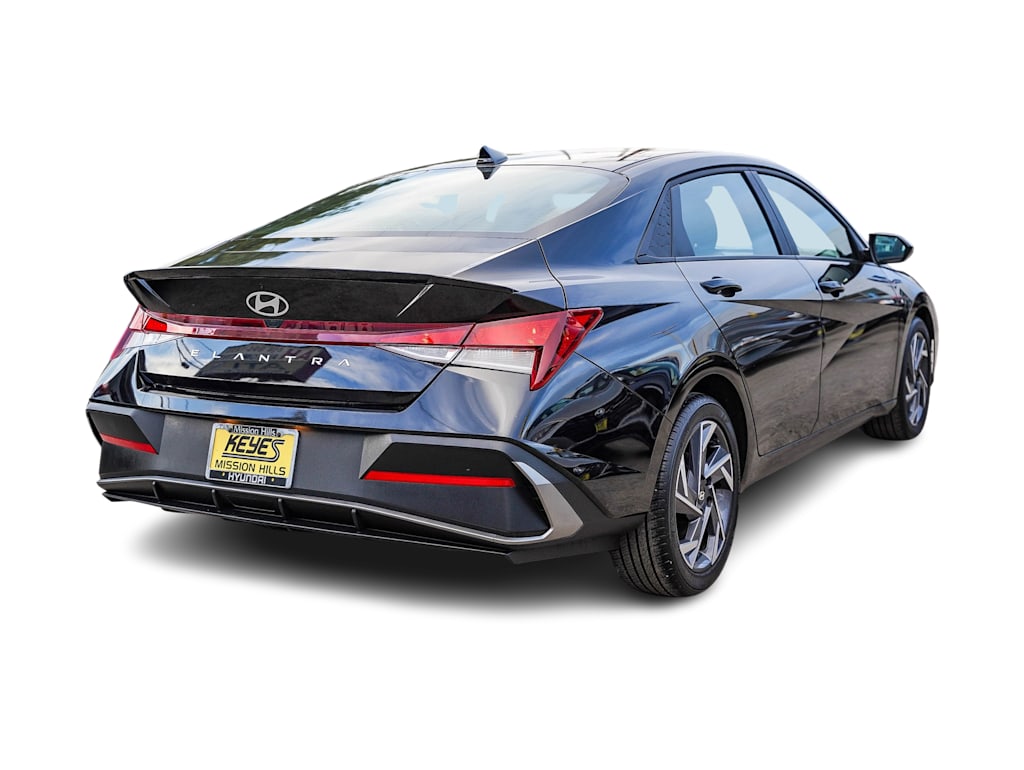 Thumbnail: 2025 Hyundai Elantra - 18