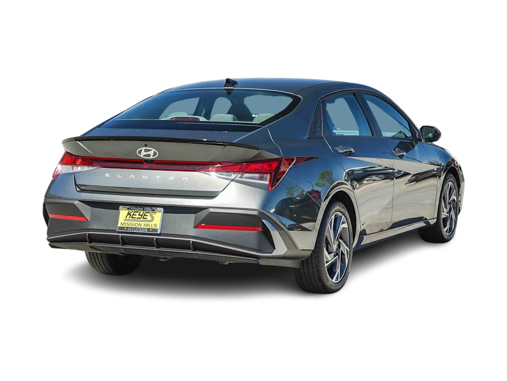 Thumbnail: 2025 Hyundai Elantra - 17