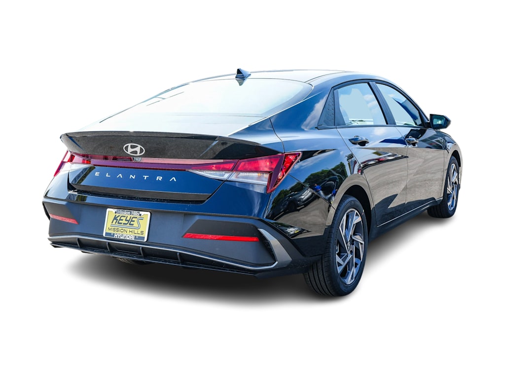 Thumbnail: 2025 Hyundai Elantra - 17