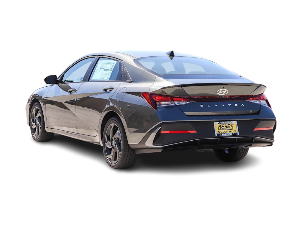 Thumbnail: 2026 Hyundai Elantra - 3