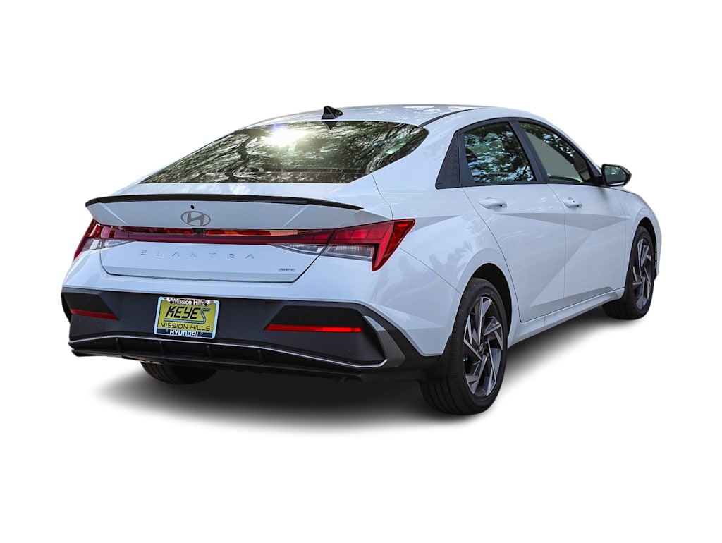 Thumbnail: 2025 Hyundai Elantra - 17