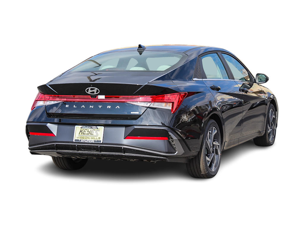 Thumbnail: 2025 Hyundai Elantra - 18