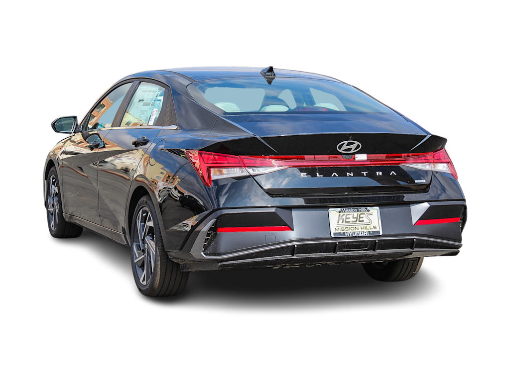 Thumbnail: 2025 Hyundai Elantra - 4