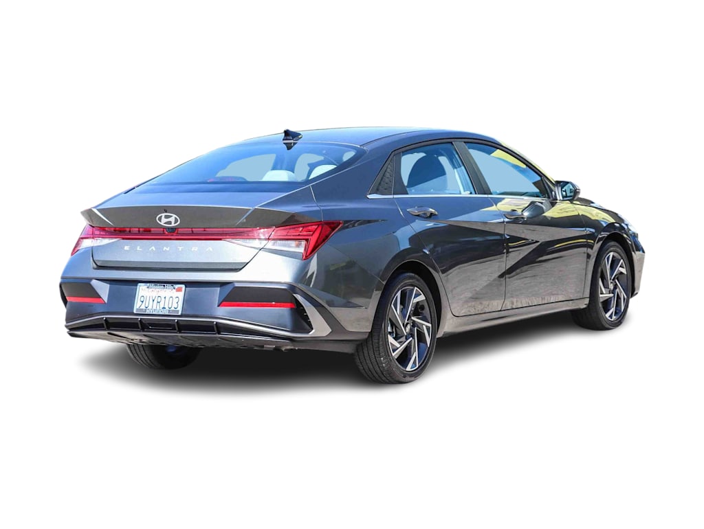 Thumbnail: 2025 Hyundai Elantra - 17