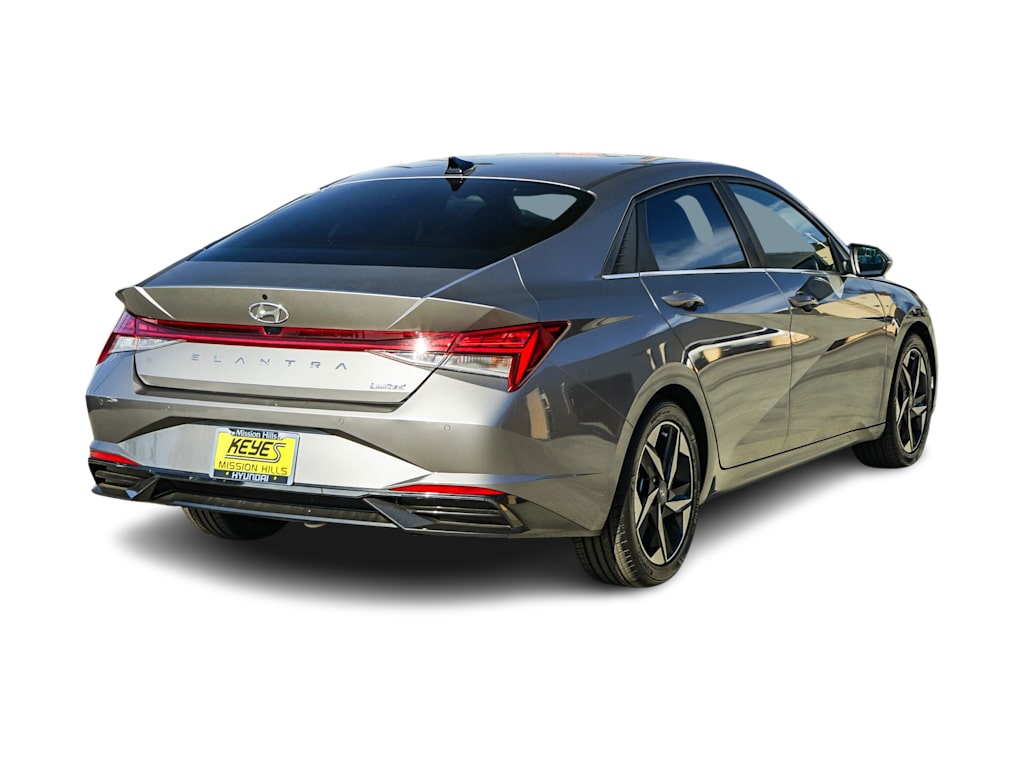 Thumbnail: 2023 Hyundai Elantra - 17