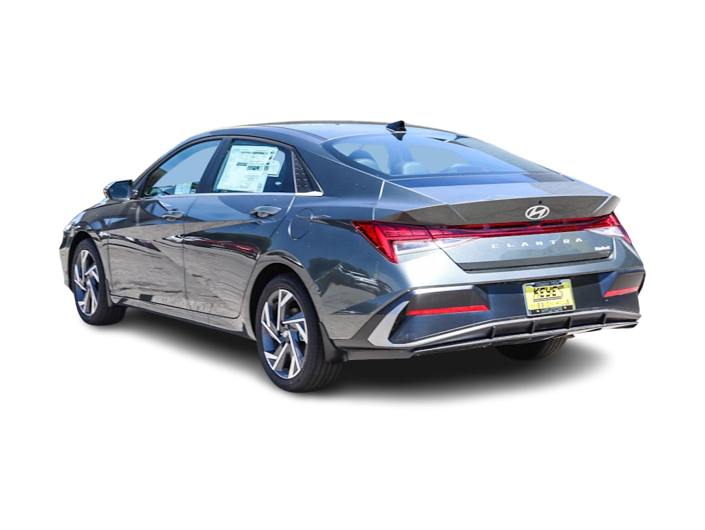 Thumbnail: 2026 Hyundai Elantra - 3