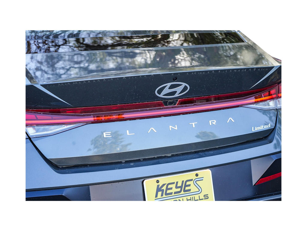 Thumbnail: 2025 Hyundai Elantra - 23