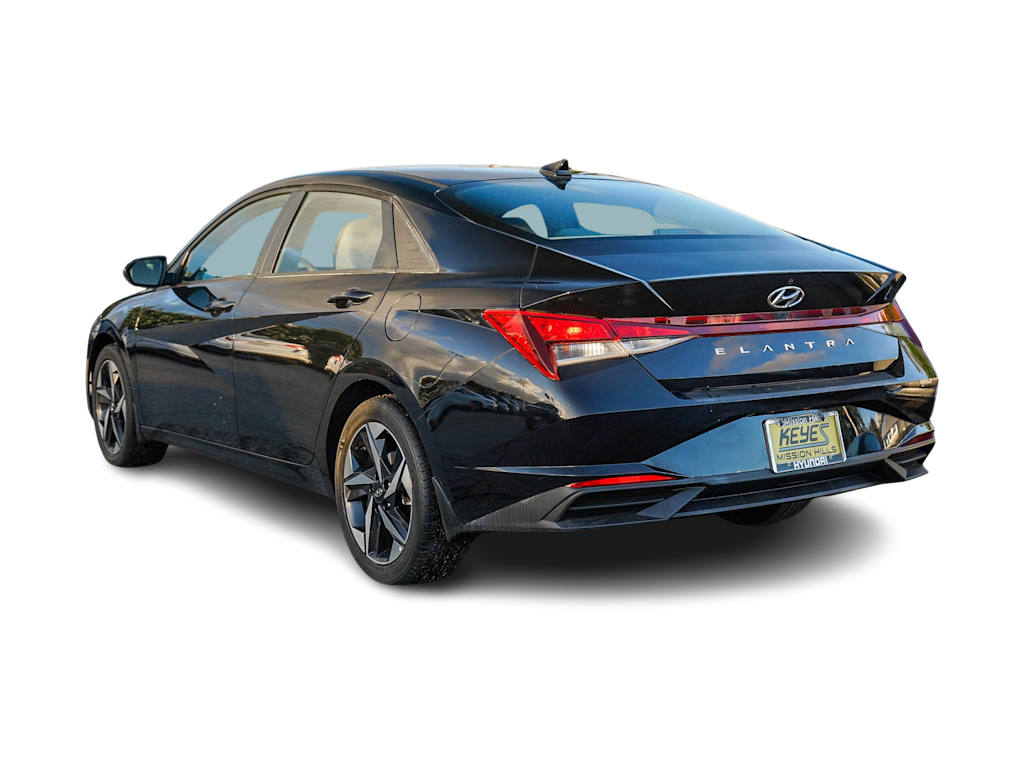 Thumbnail: 2023 Hyundai Elantra - 3