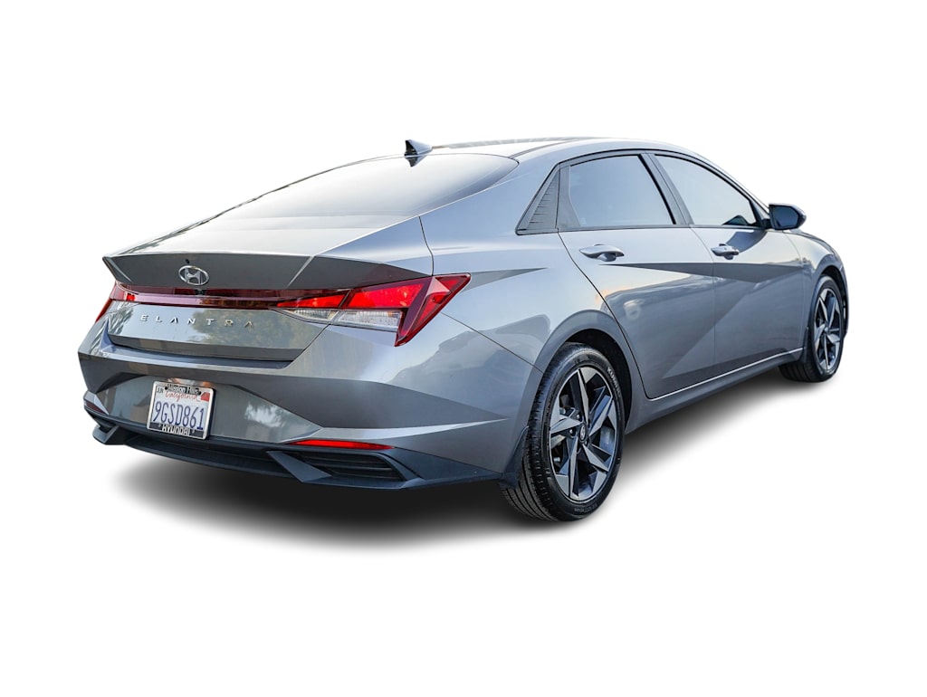 Thumbnail: 2023 Hyundai Elantra - 15