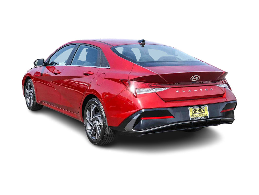 Thumbnail: 2024 Hyundai Elantra - 3