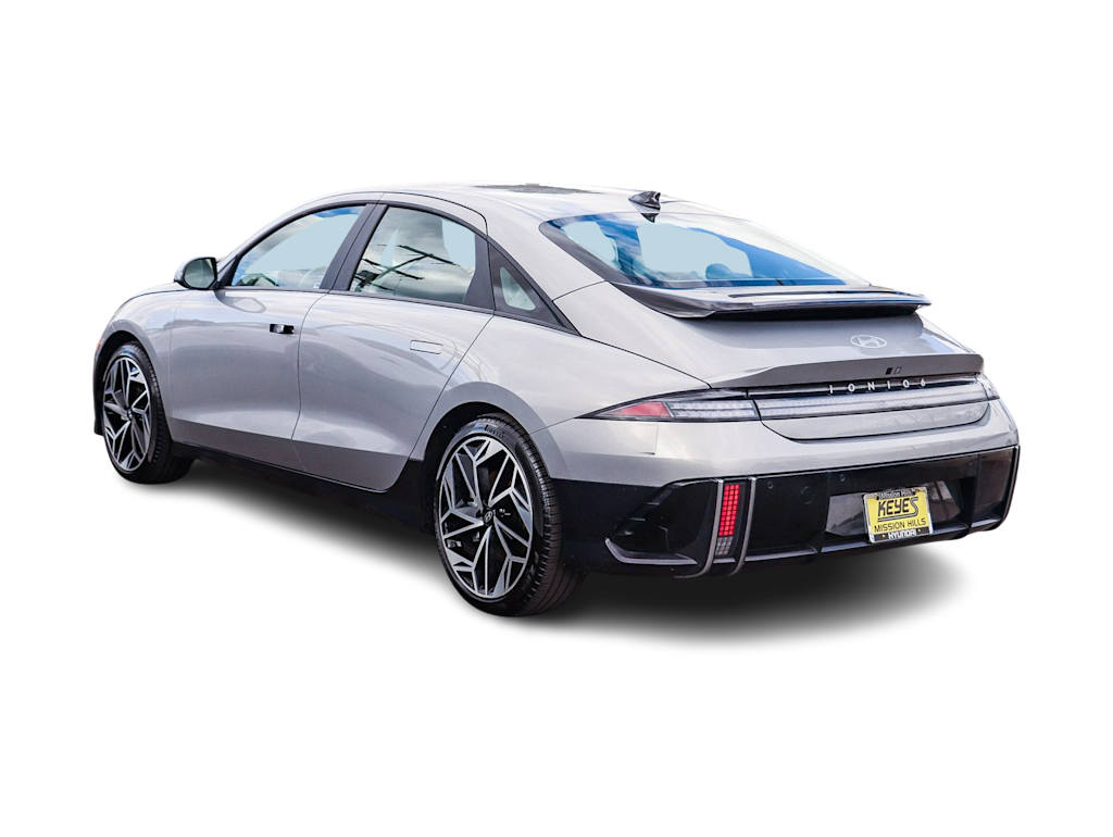 Thumbnail: 2024 Hyundai Ioniq 6 - 3