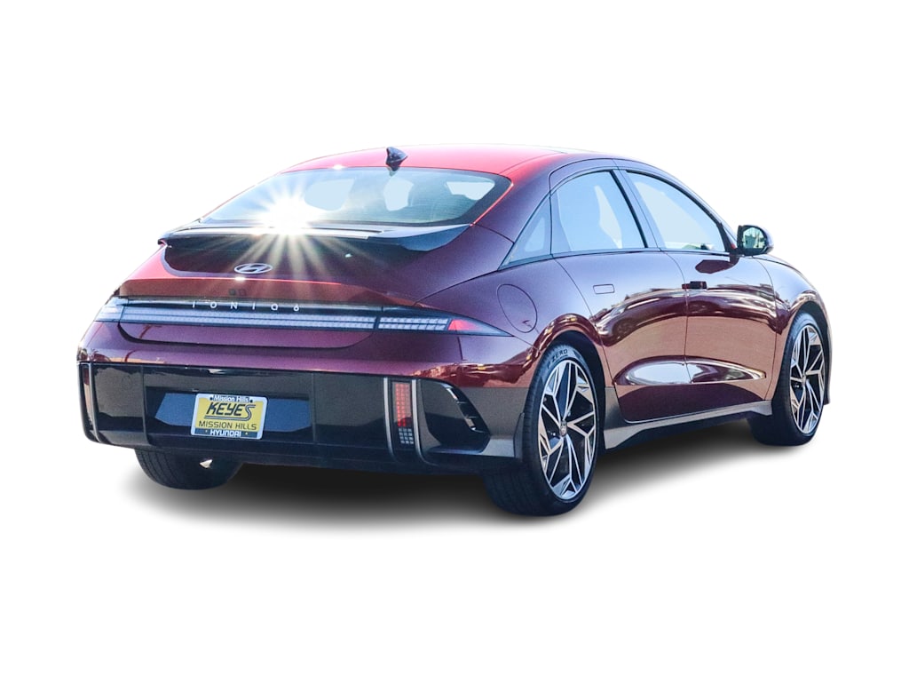 Thumbnail: 2023 Hyundai Ioniq 6 - 16