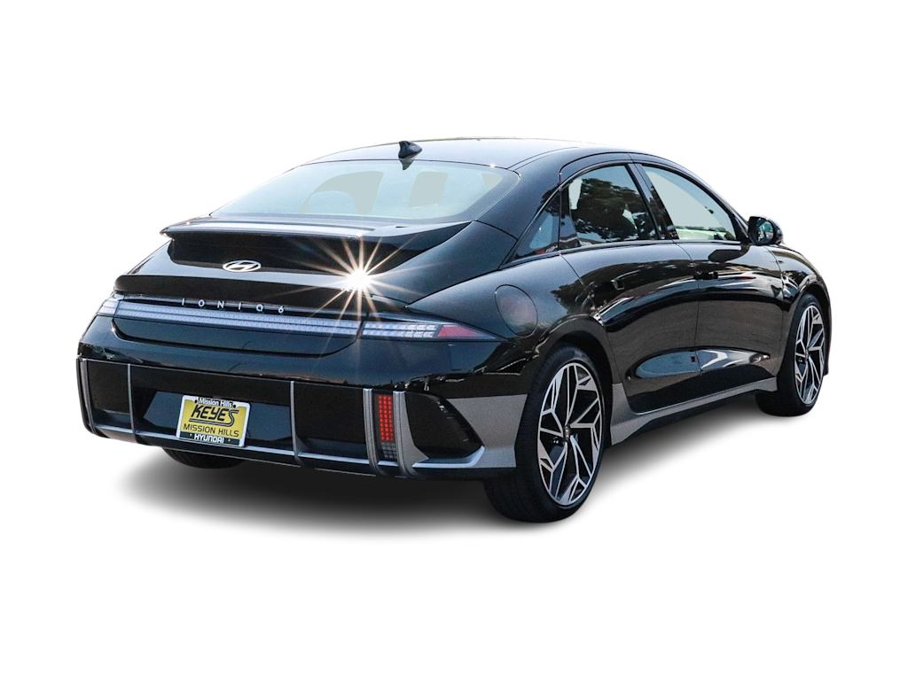 Thumbnail: 2024 Hyundai Ioniq 6 - 17