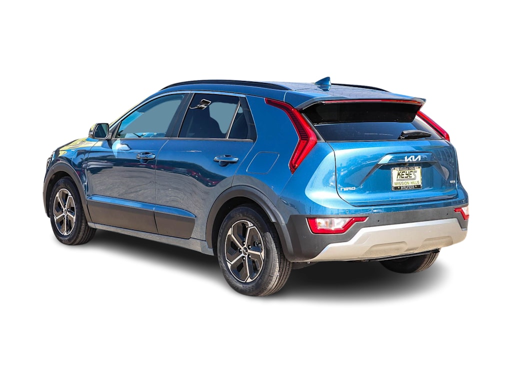 Thumbnail: 2023 Kia Niro - 3