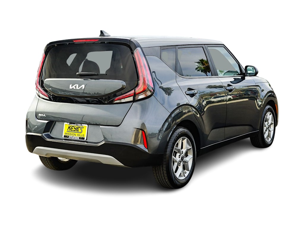 Thumbnail: 2023 Kia Soul - 17