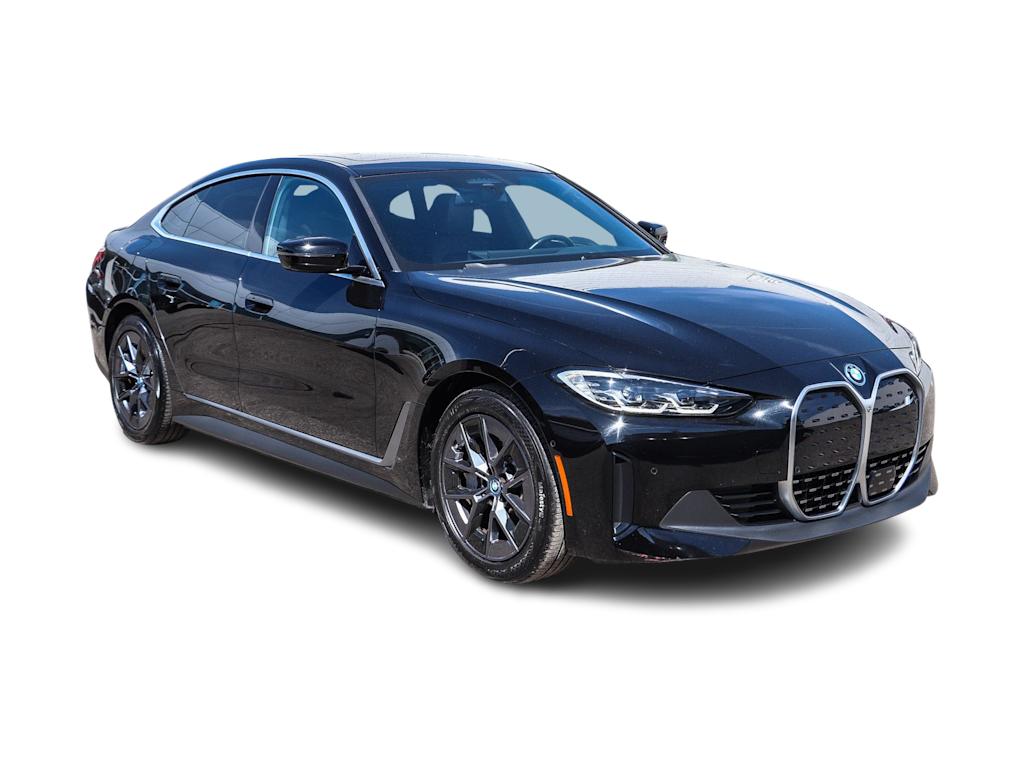 Thumbnail: 2023 BMW i4 - 17