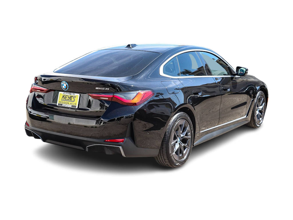Thumbnail: 2023 BMW i4 - 16